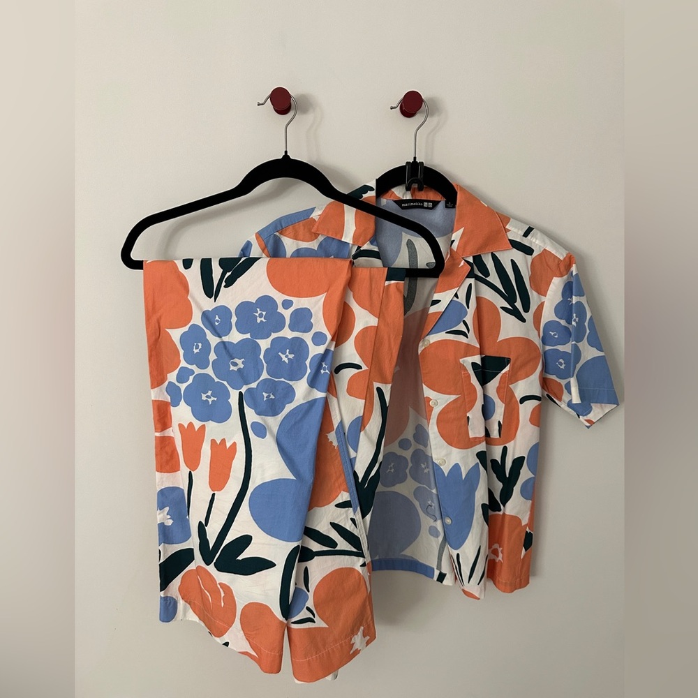 Marimekko x Uniqlo 2-pc Short Sleeve Shirt & High Rise Pants Cotton Floral - Picture 2 of 3